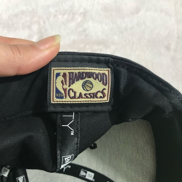 VINTAGE Miami Heat New Era 9Fifty Snapback Hat Spellout And Big Logo on back - Picture 12 of 14